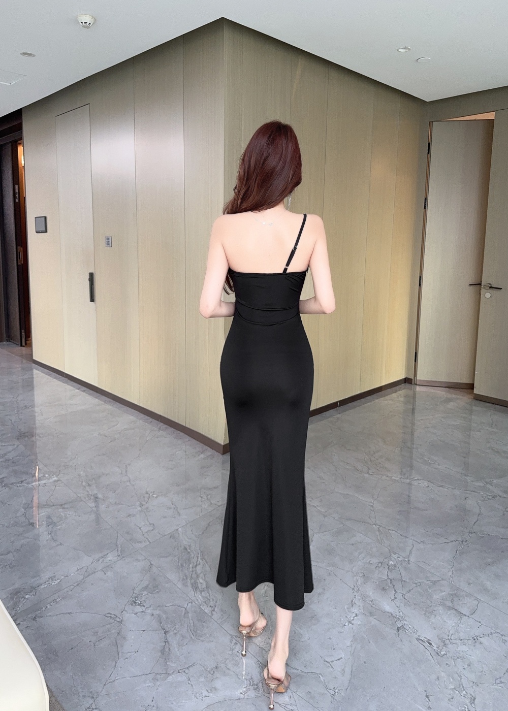 Tight bottoming shoulder sling short low-cut dress