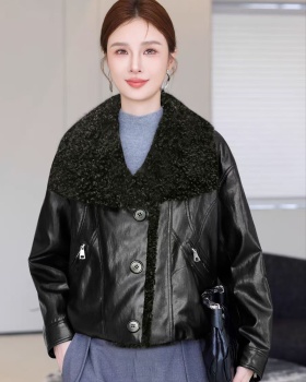 Lambs wool jacket short leather coat for women