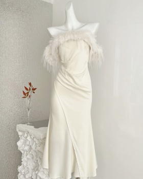 Flat shoulder autumn prom white dress