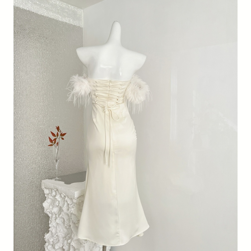 Flat shoulder autumn prom white dress