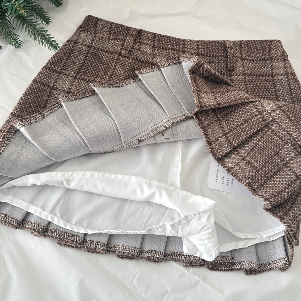 Plaid short skirt