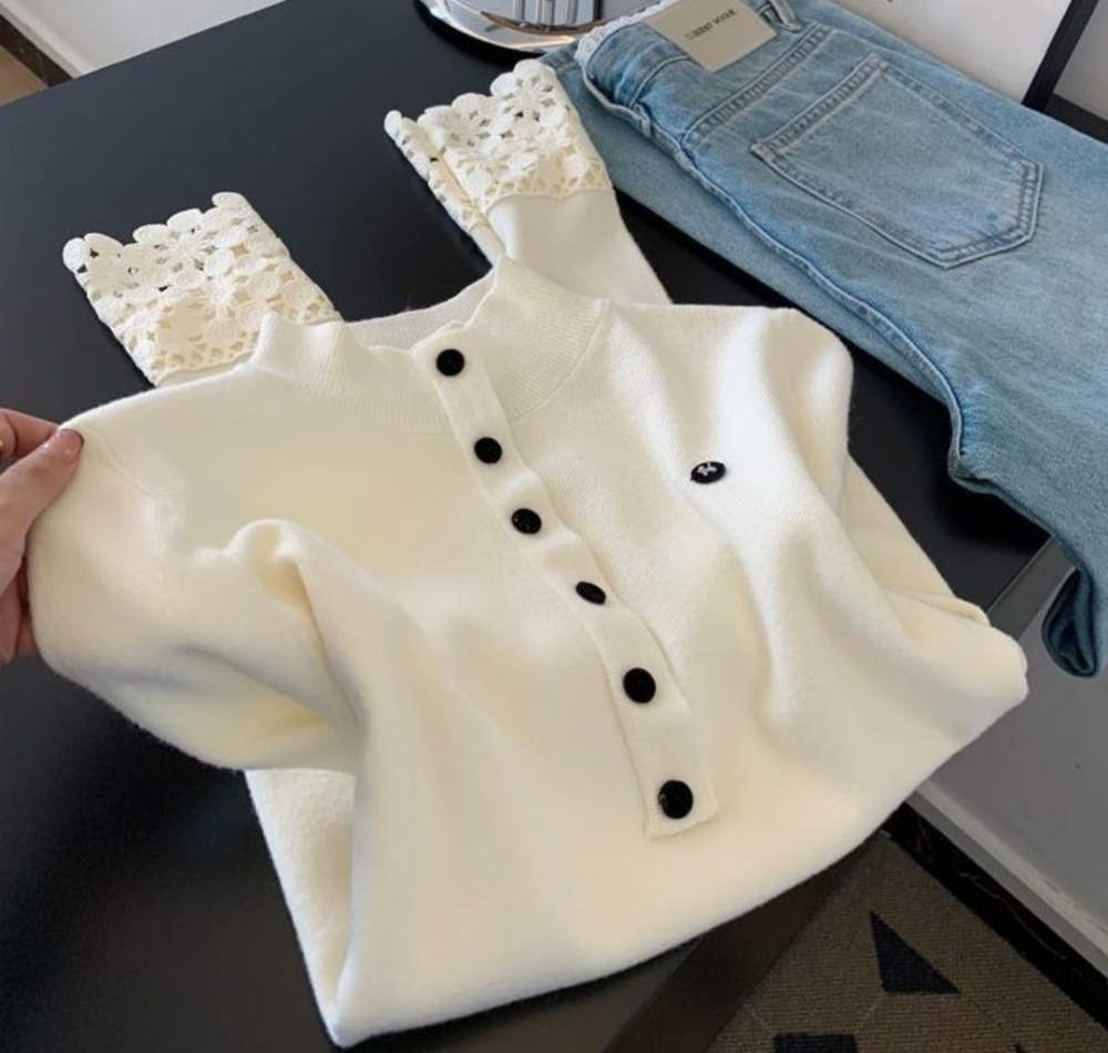 Knitted splice sleeve lace bottoming sweater for women