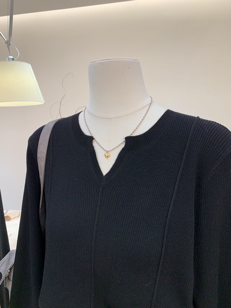 Bottoming cozy sweater inside the ride tops for women