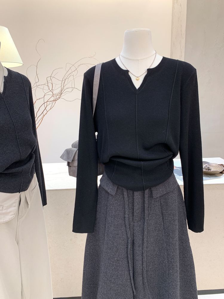 Bottoming cozy sweater inside the ride tops for women