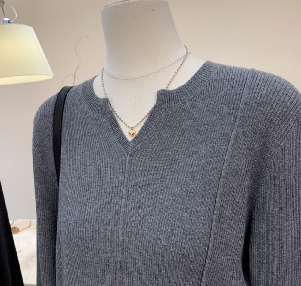 Bottoming cozy sweater inside the ride tops for women