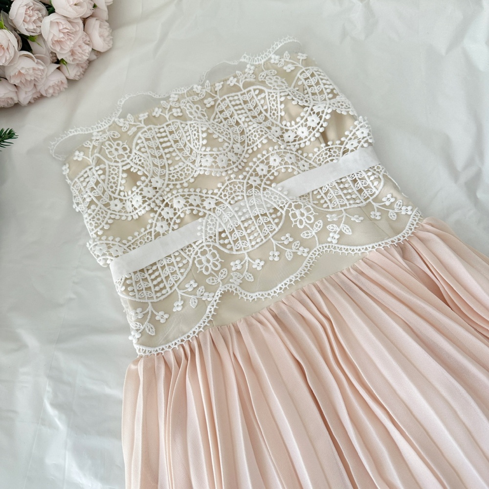 White inside the ride wrapped chest lace pleated dress