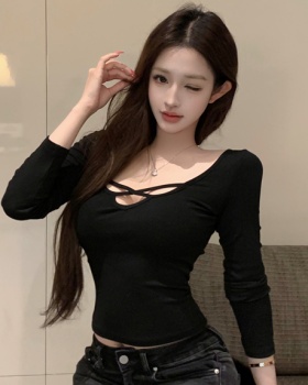 V-neck bottoming shirt hollow tops