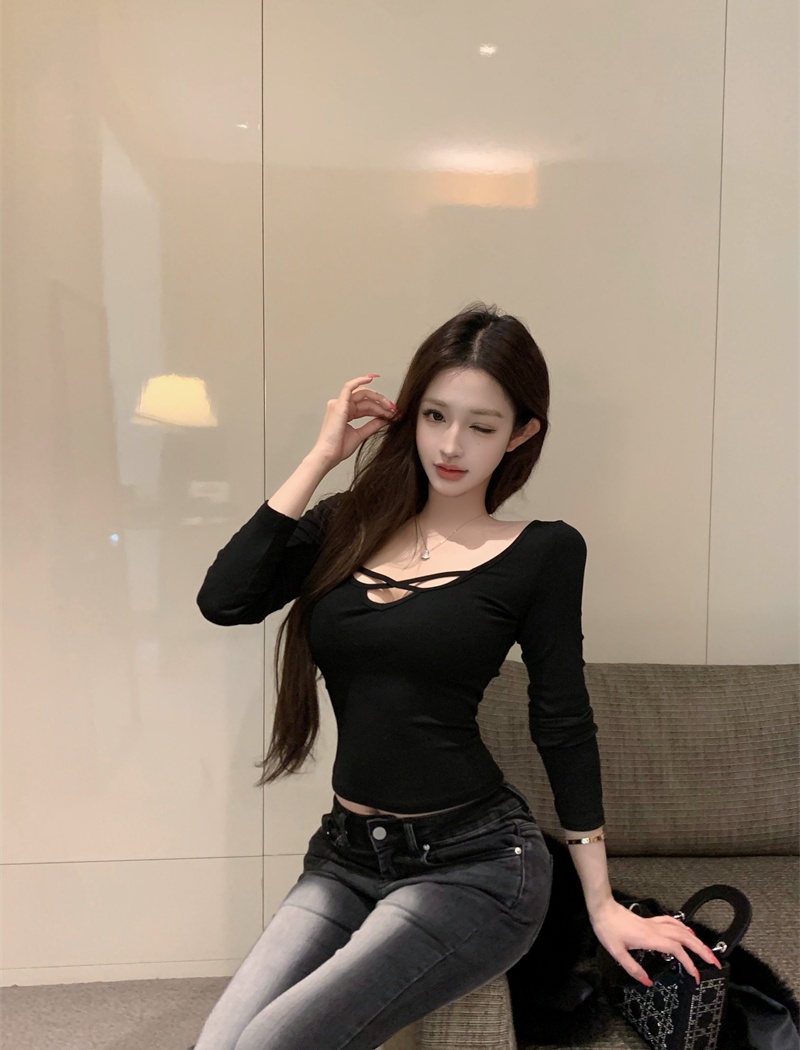 V-neck bottoming shirt hollow tops