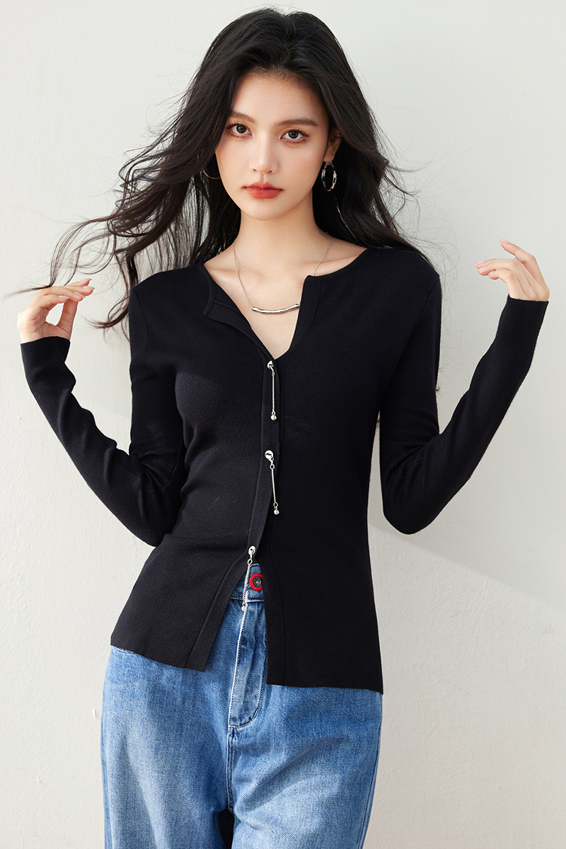 Antique silver bottoming sweater V-neck split tops for women