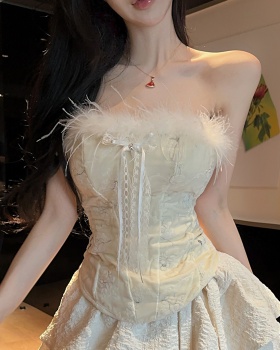 Elmo bow wrapped chest enticement embroidery tops