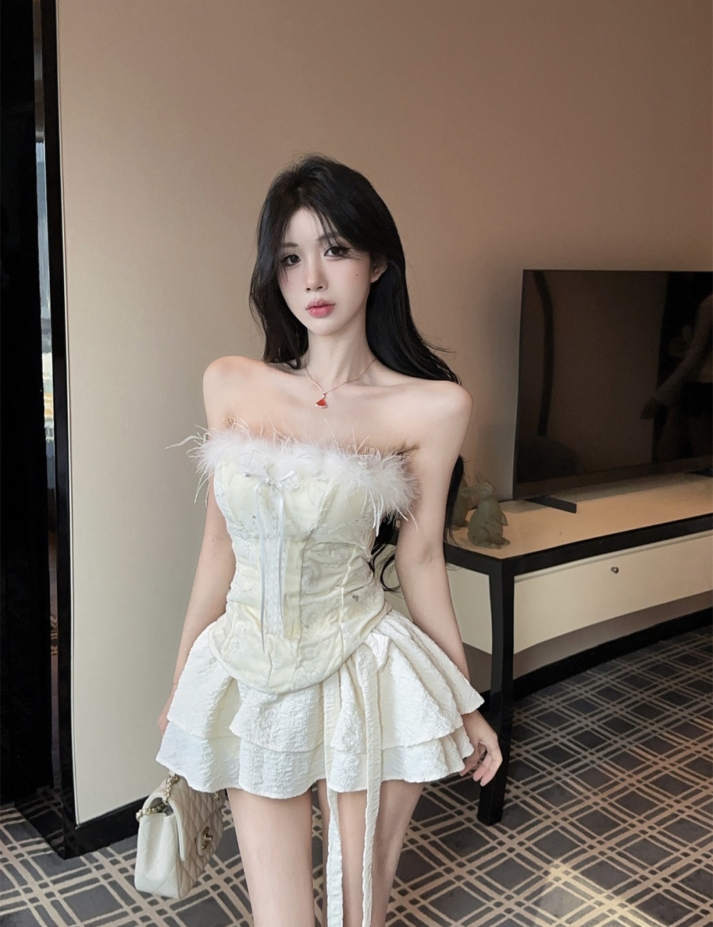 Elmo bow wrapped chest enticement embroidery tops