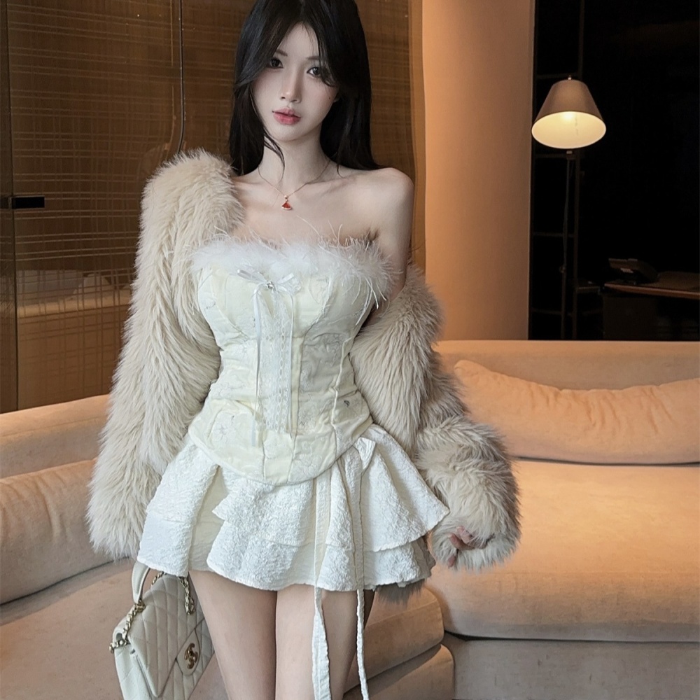 Elmo bow wrapped chest enticement embroidery tops