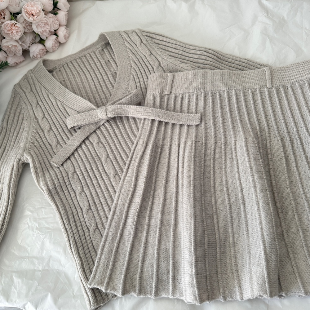 Knitted temperament tops wool short skirt a set for women