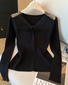 Splice tops inside the ride sweater for women