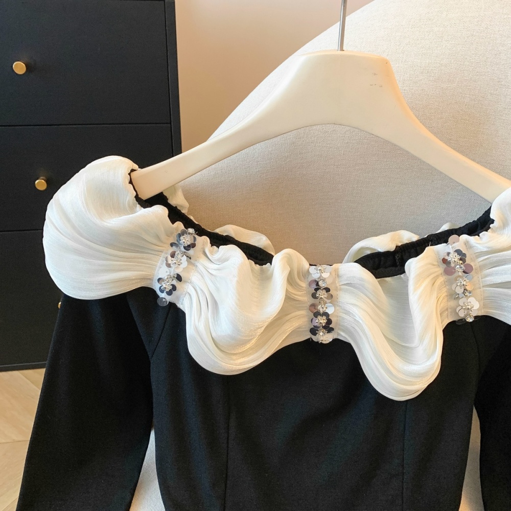 Enticement tops flat shoulder bottoming shirt for women