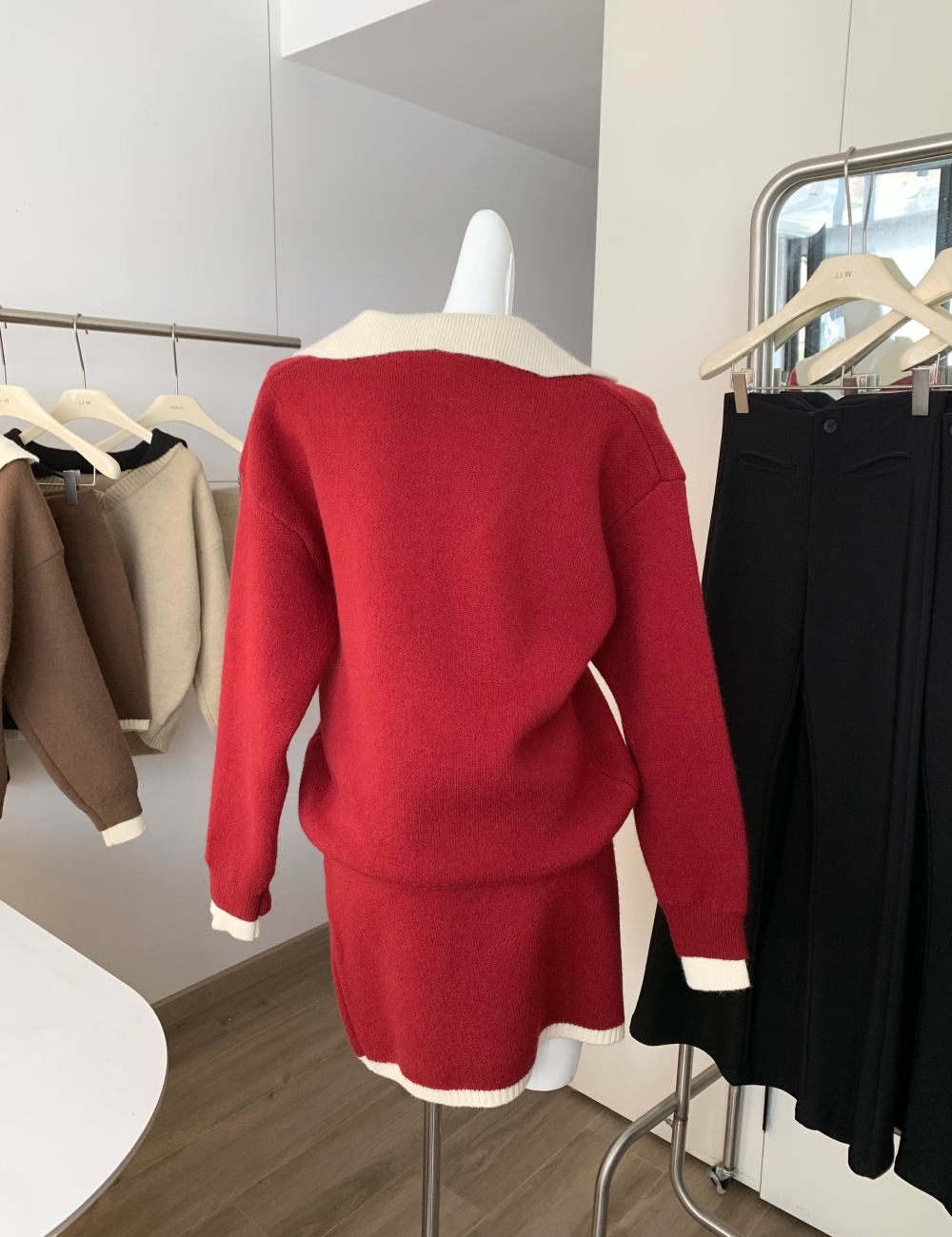 Korean style knitted sweater red short skirt a set