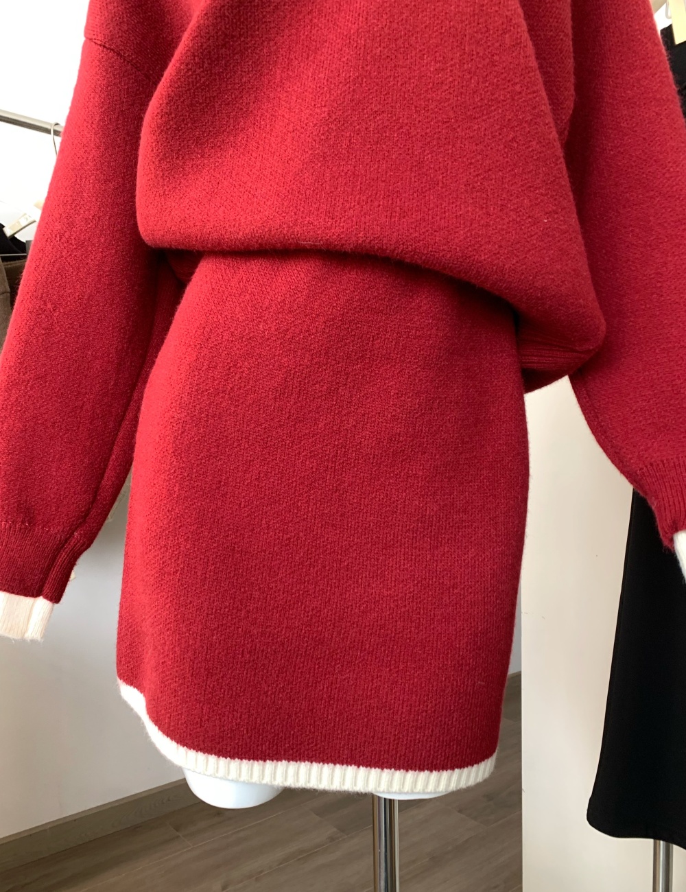 Korean style knitted sweater red short skirt a set