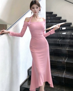 Sexy flat shoulder pinched waist slim irregular dress