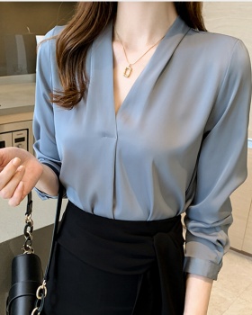 All-match tops inside the ride shirt for women