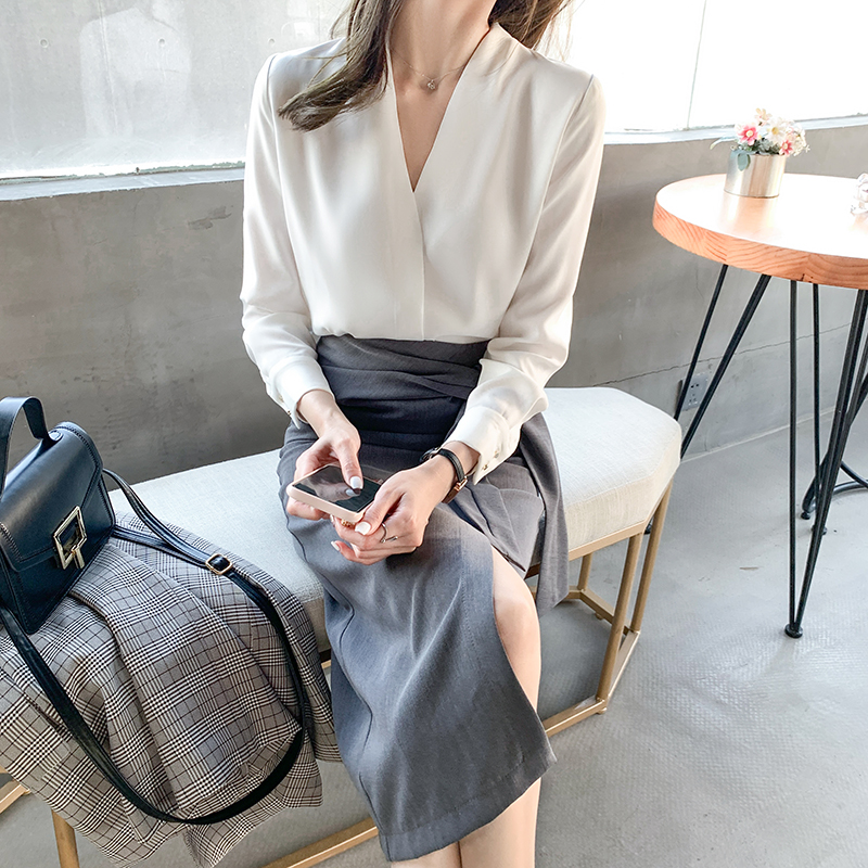 Spring Korean style V-neck shirt autumn slim tops