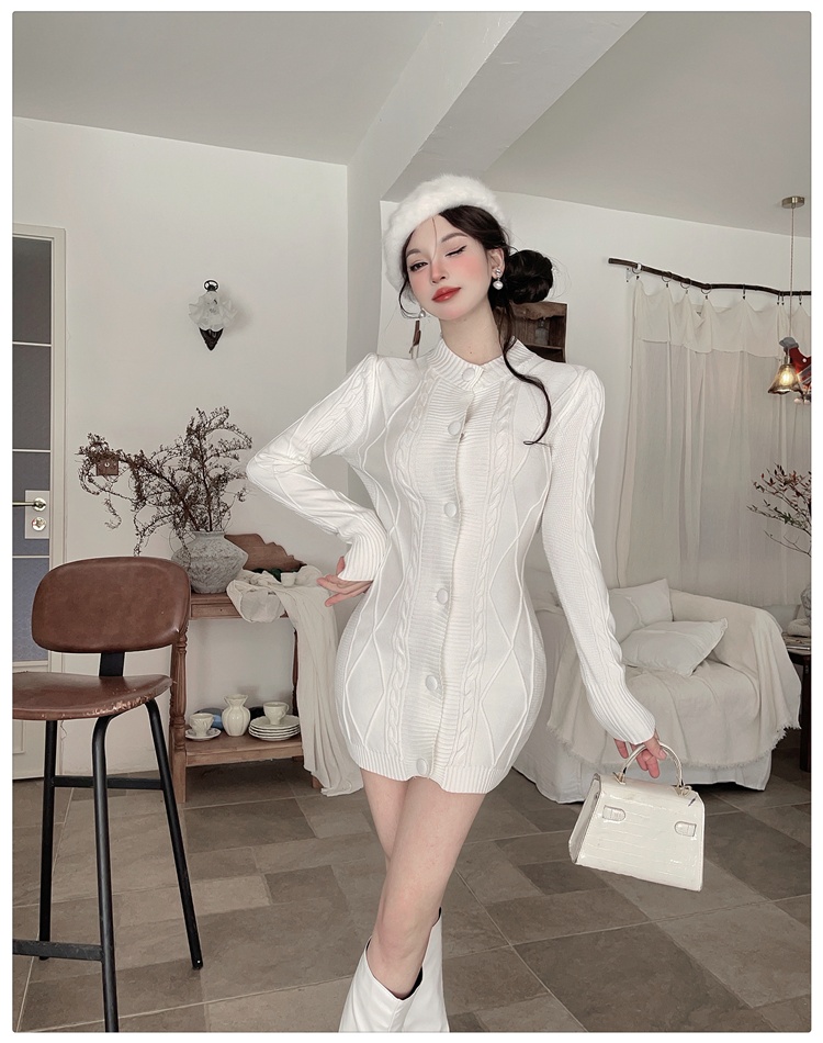 Red T-back autumn and winter sweater for women