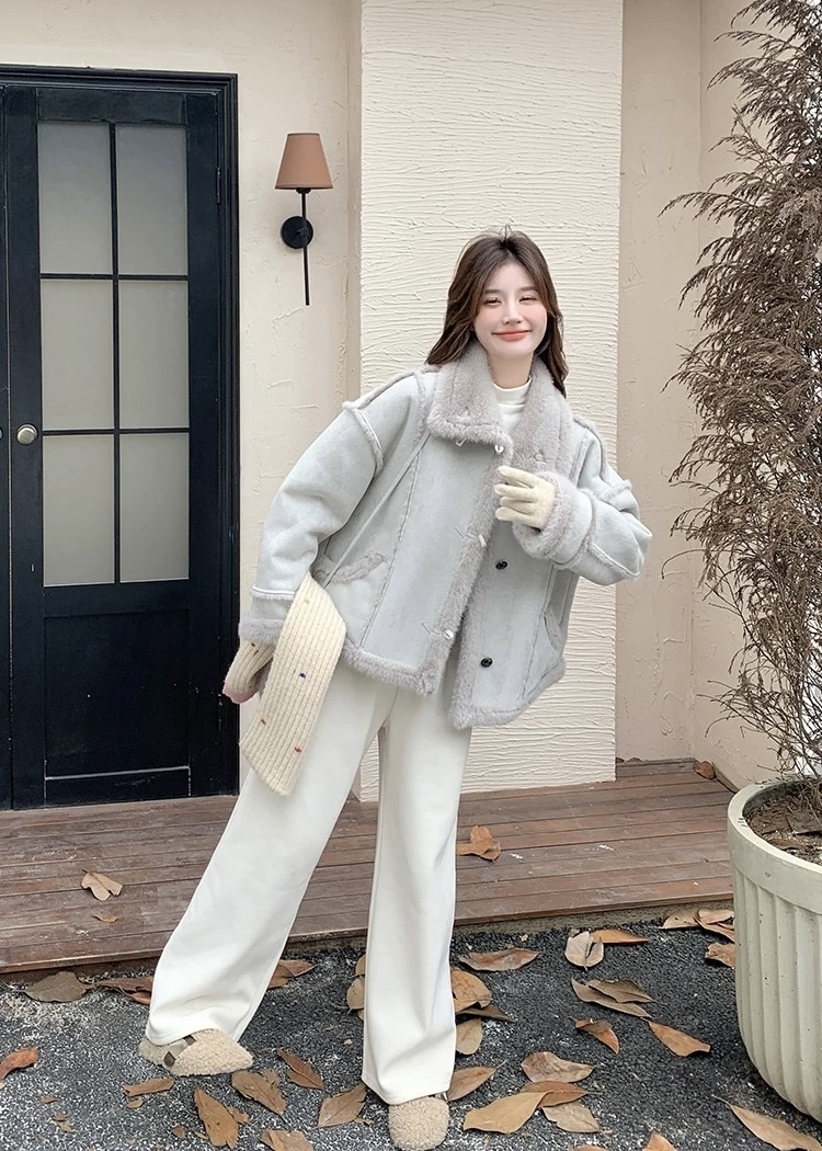 Long winter thick overcoat thermal wear lambs wool coat for women