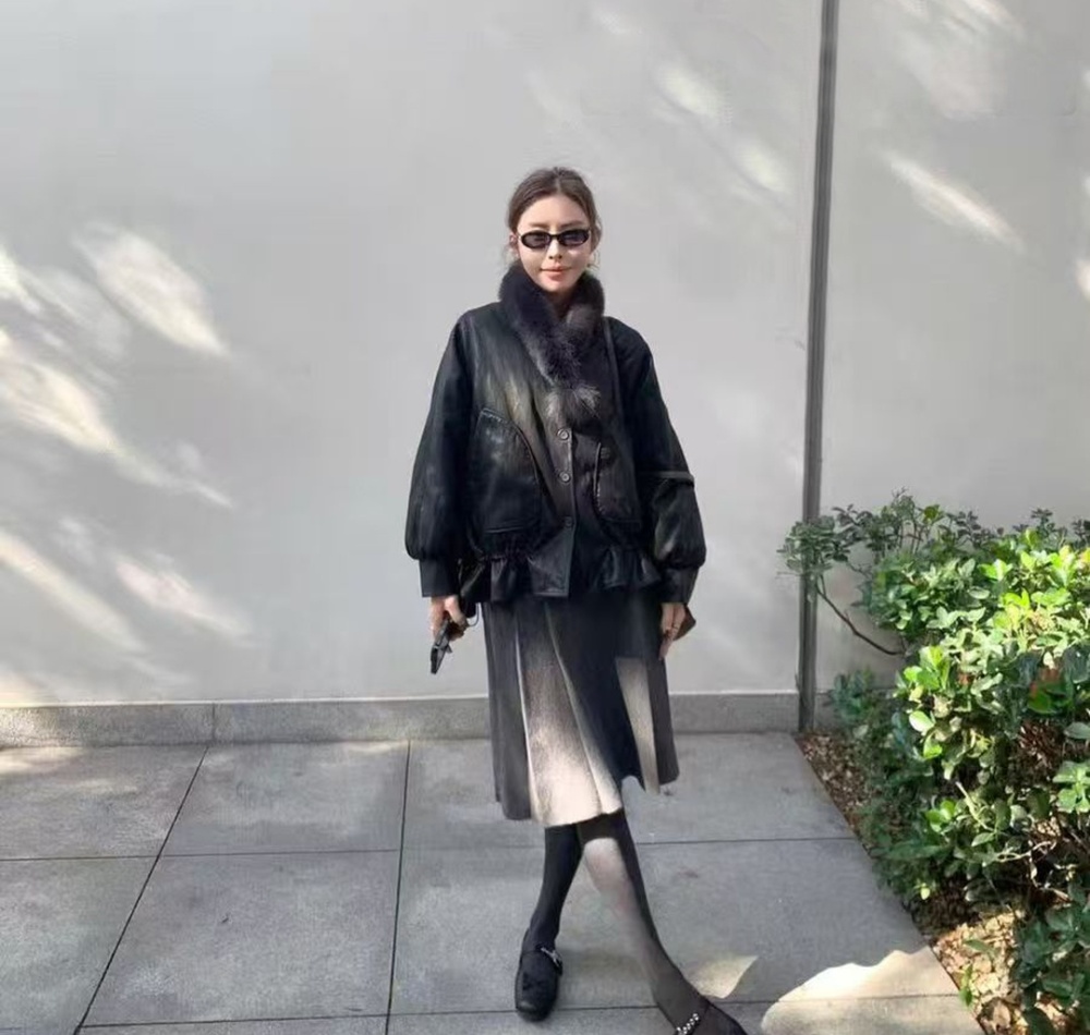 Duck down fox fur overcoat lantern sleeve leather coat for women