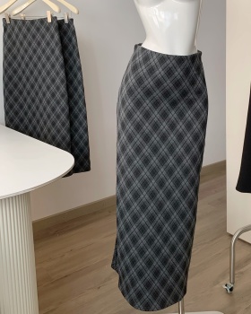 Light plaid winter temperament skirt for women