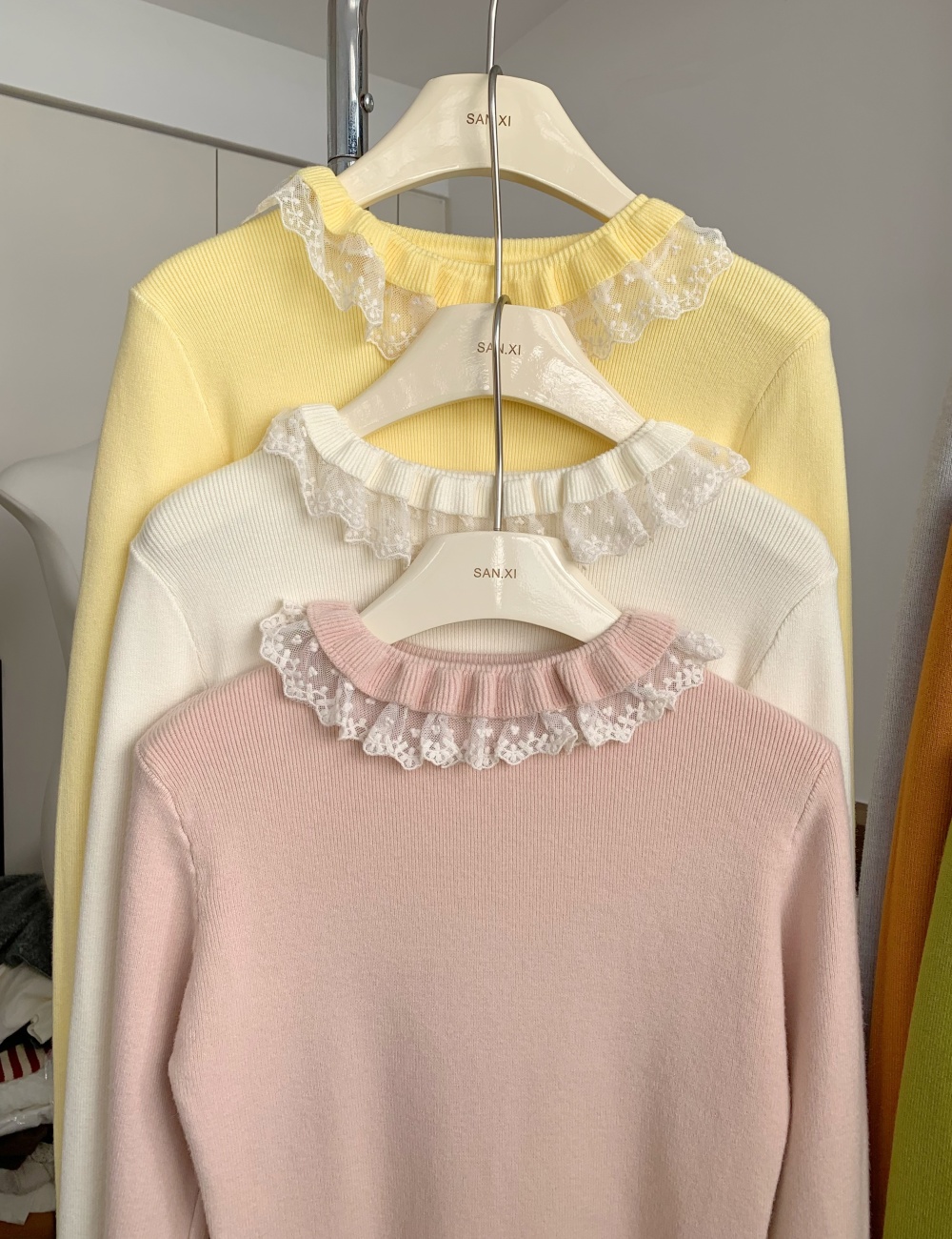 Slim inside the ride bottoming shirt lace tops for women