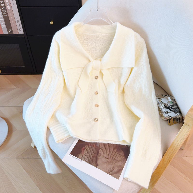 Red short cardigan spring sweater