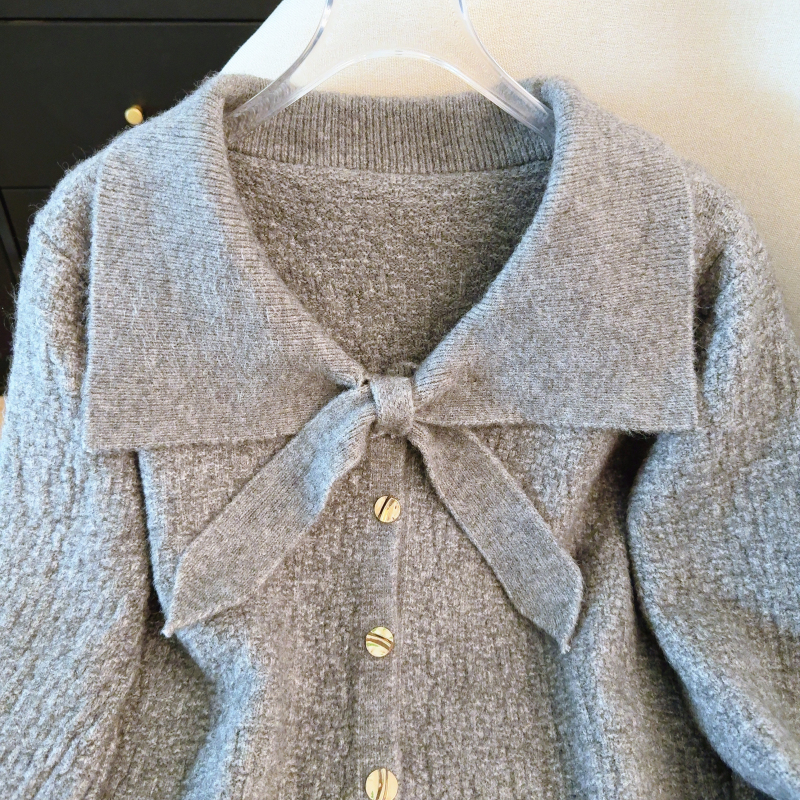 Red short cardigan spring sweater