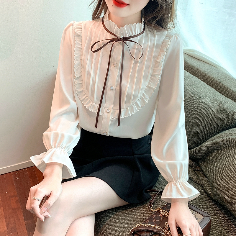 Chiffon tops inside the ride shirt for women