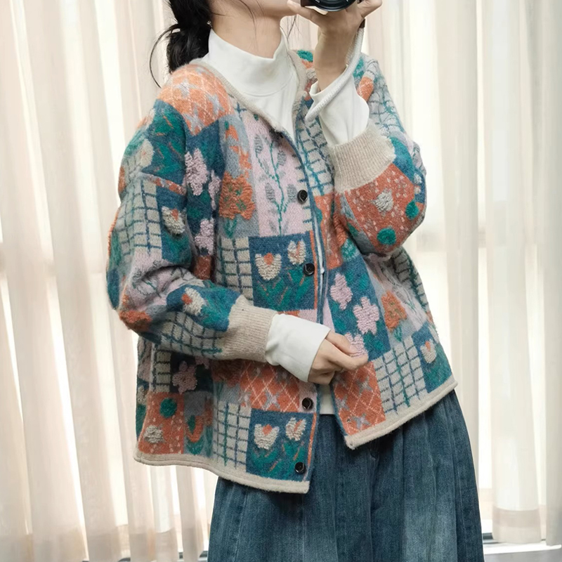 Autumn and winter jacquard coat round neck sweater for women