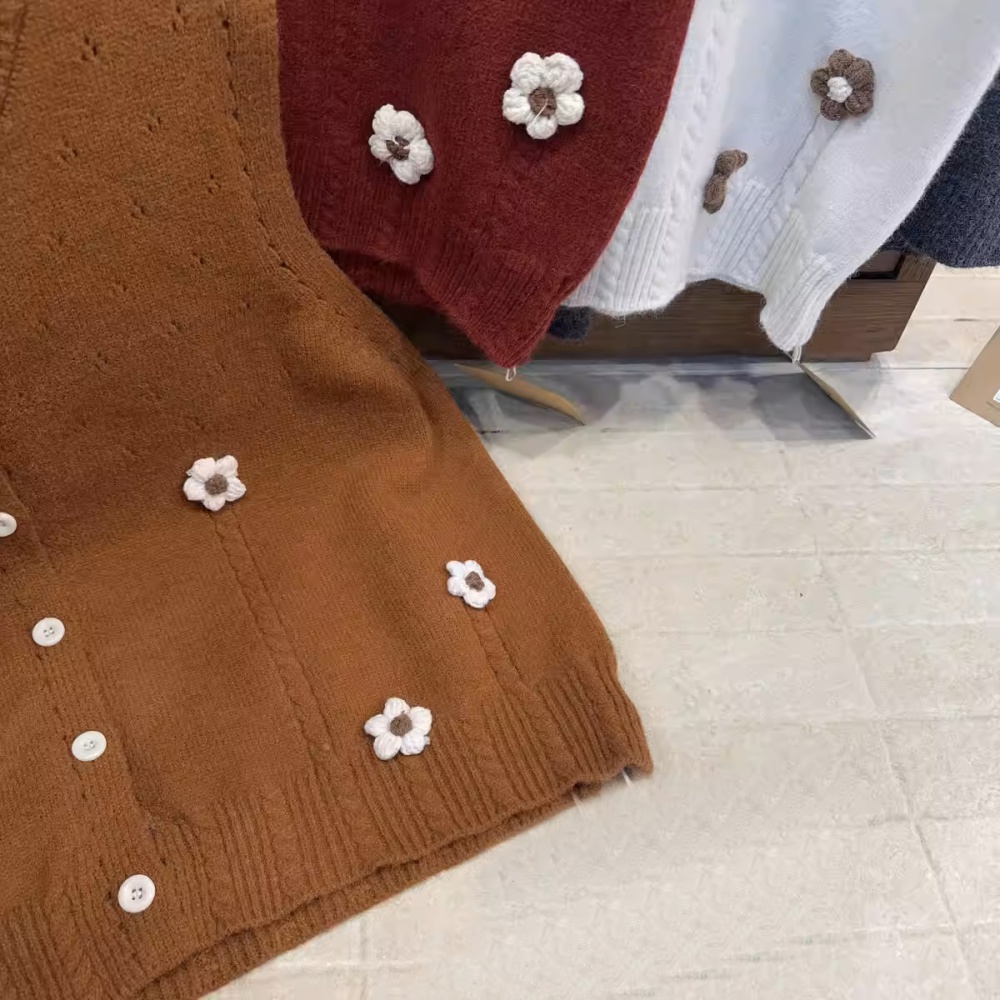 Lazy breasted stereoscopic sweater knitted winter cardigan