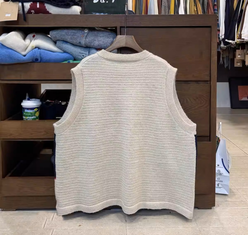 Crochet winter vest knitted niche waistcoat