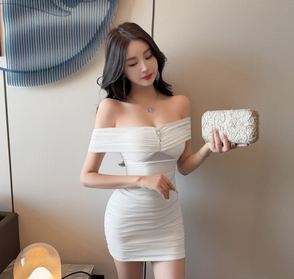 Bottoming horizontal collar elasticity low-cut short dress