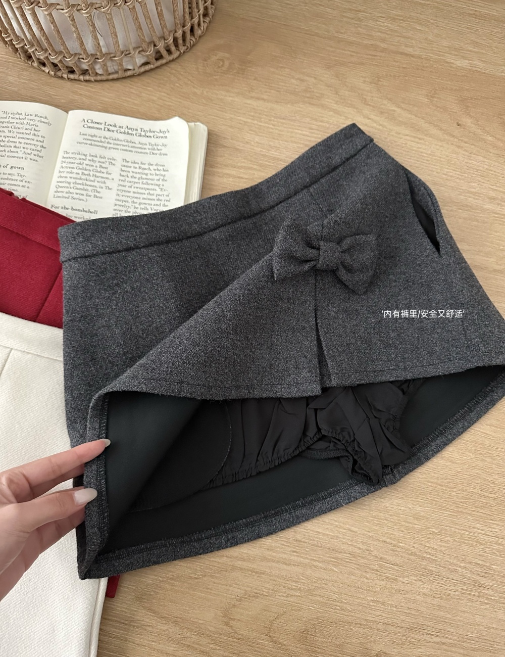 Slim A-line split skirt sweet bow woolen short skirt