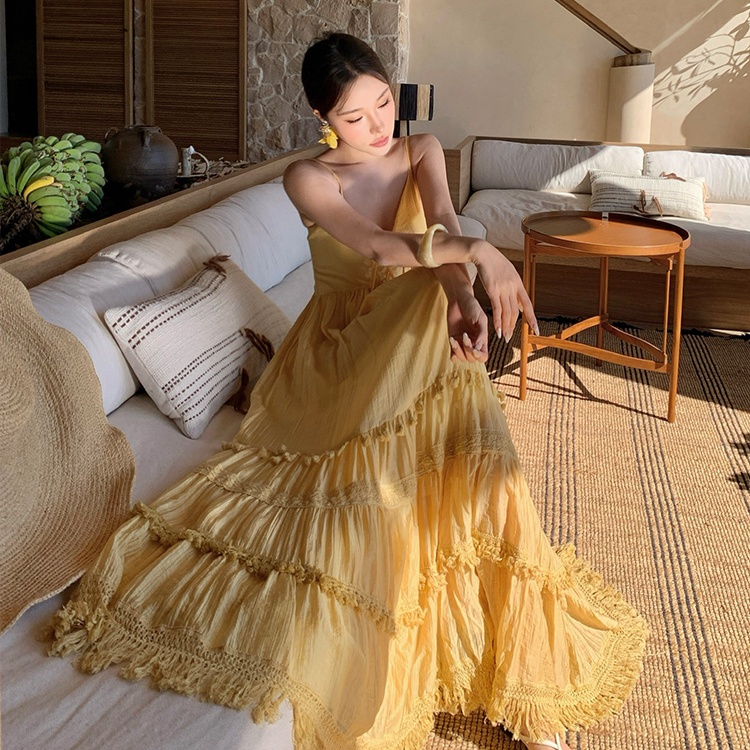 Elegant beautiful long dress big skirt seaside dress