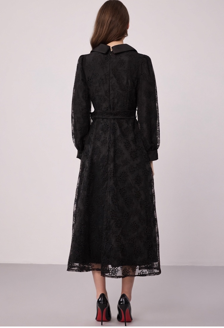 Hollow fashion windbreaker embroidered dress