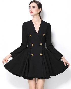 Black thick and disorderly T-back double-breasted V-neck dress