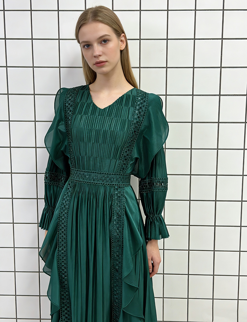 Lantern sleeve fold sequins lace lotus leaf edges dress