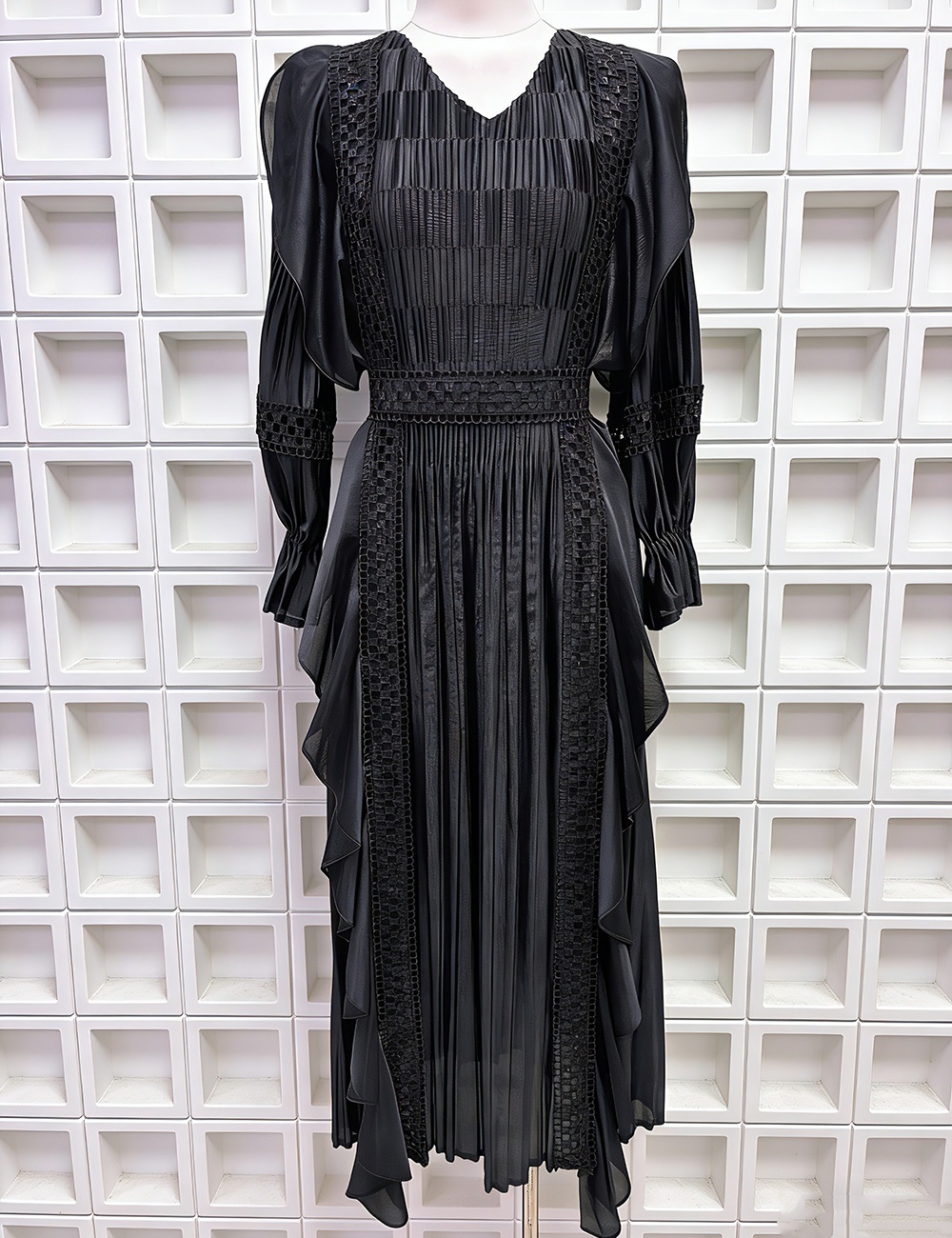 Lantern sleeve fold sequins lace lotus leaf edges dress