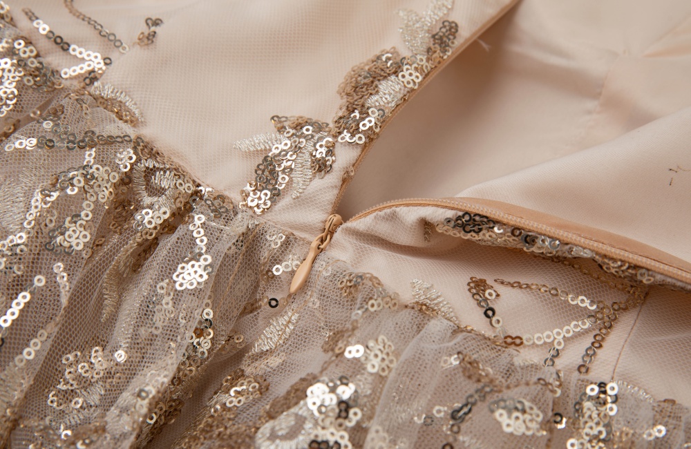 Sequins sling long light luxury chest pad dress