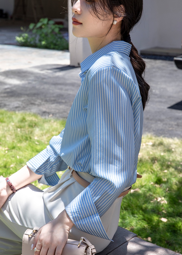Spring and autumn stripe blue-white blue shirt for women