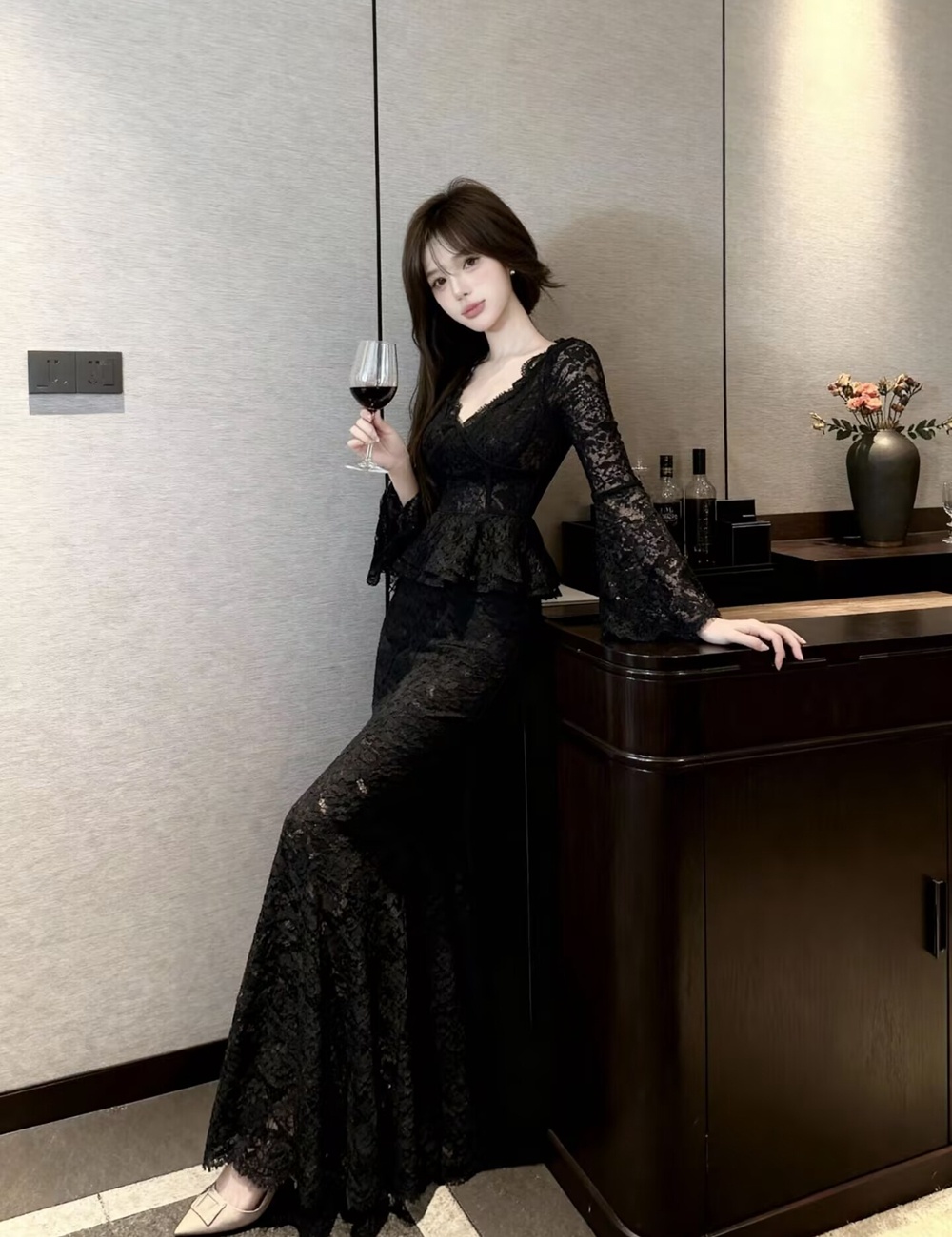 Lace long sleeve short skirt winter tops a set for women