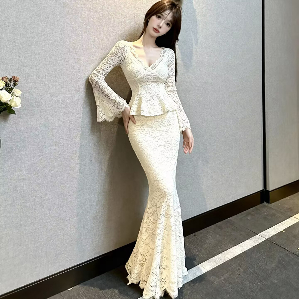 Lace long sleeve short skirt winter tops a set for women