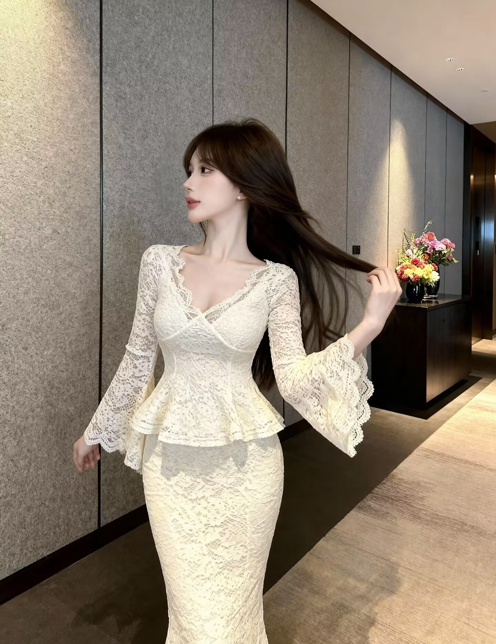 Lace long sleeve short skirt winter tops a set for women