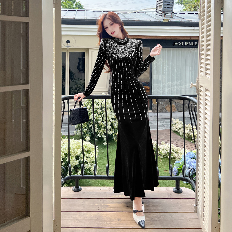 Autumn and winter rhinestone long dress golden velvet dress