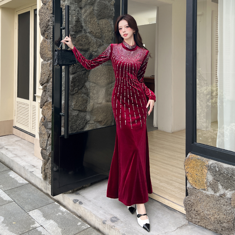 Autumn and winter rhinestone long dress golden velvet dress