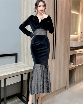 Golden velvet V-neck dress noble fashion long dress